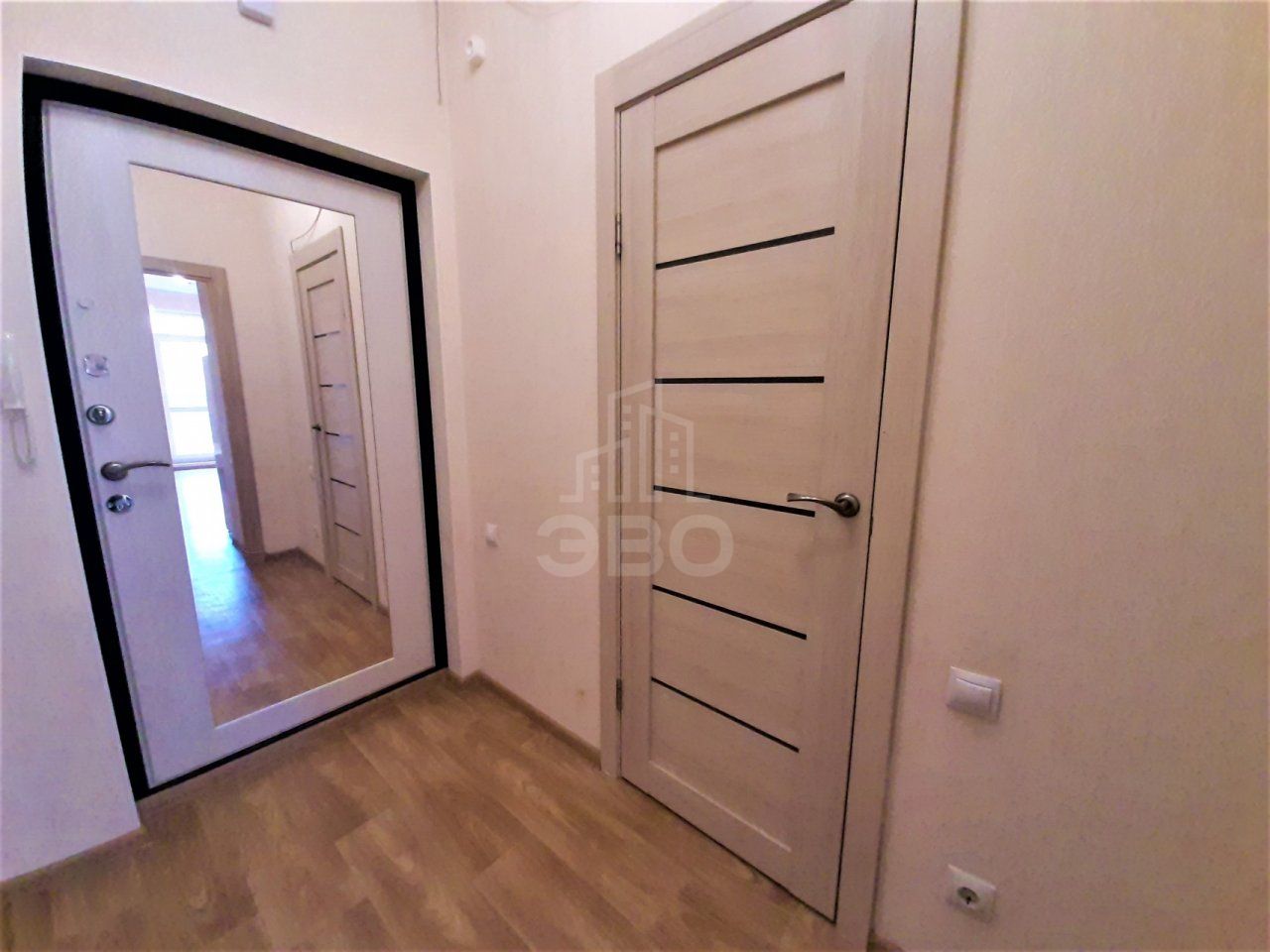 однокомнатная квартира в Санкт-Петербурге по адресу: Среднерогатская ул., 10, к 1