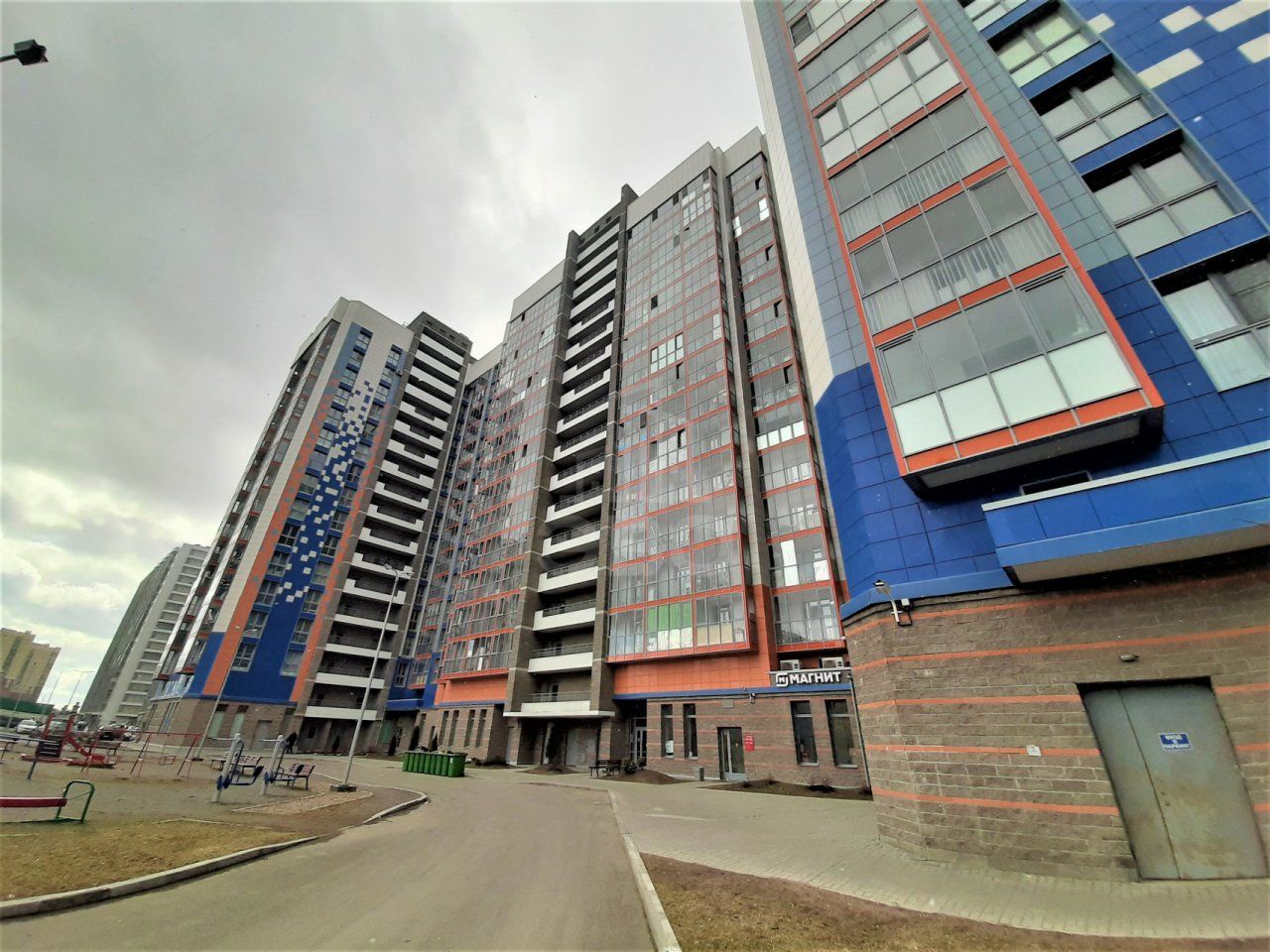 однокомнатная квартира в Санкт-Петербурге по адресу: Среднерогатская ул., 10, к 1