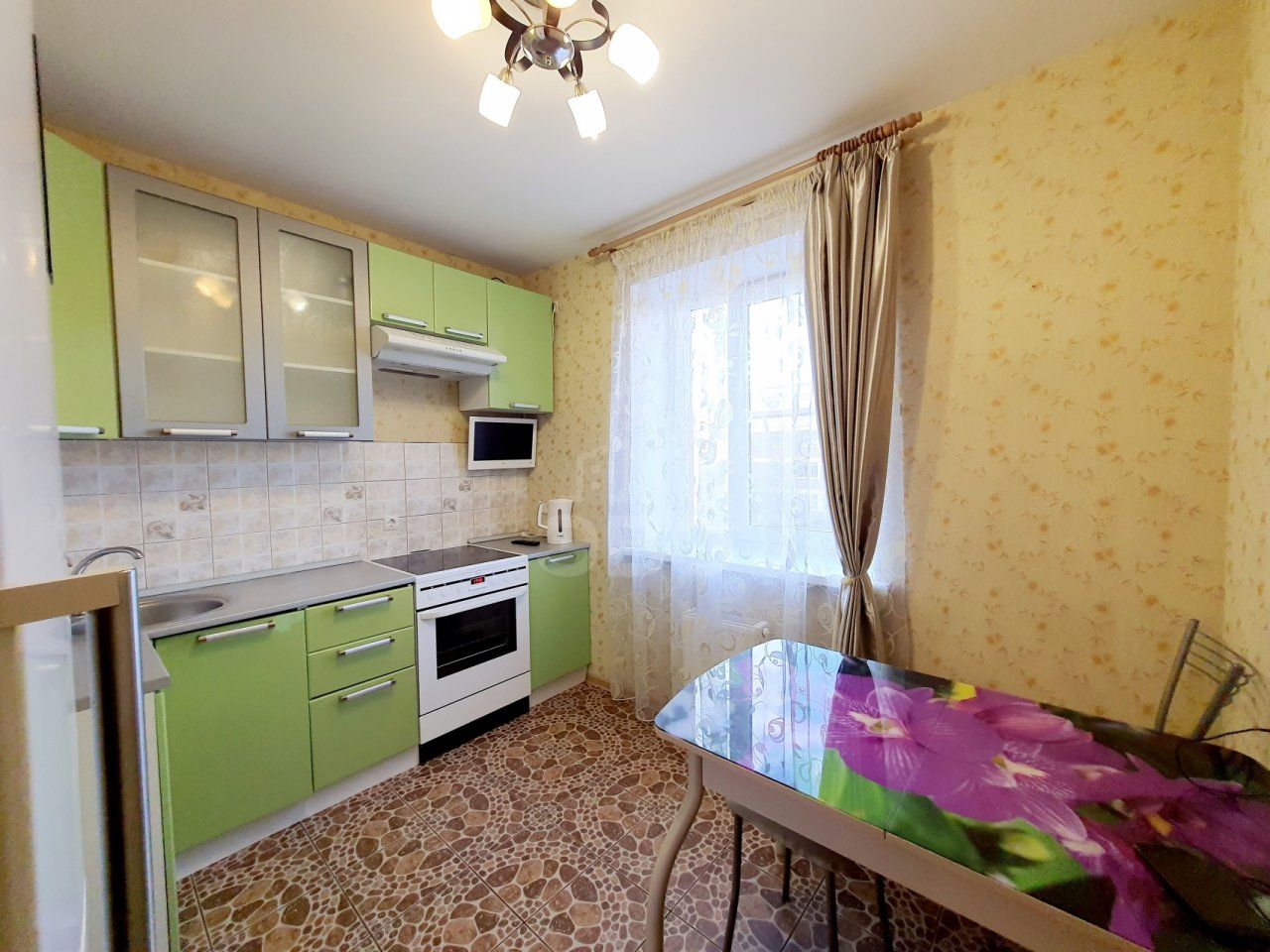 двухкомнатная квартира в Санкт-Петербурге по адресу: Караваевская ул., 28, к 1