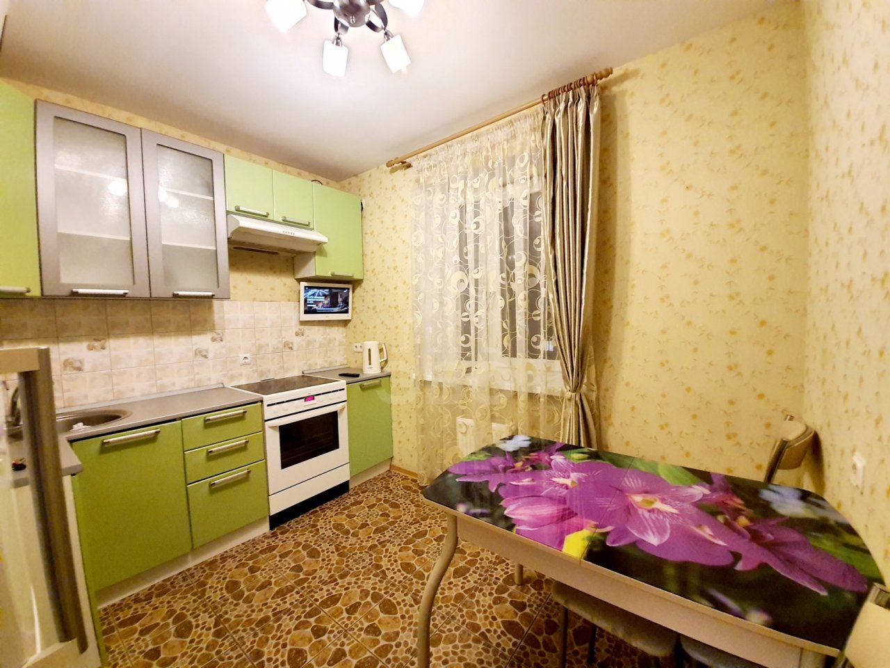 двухкомнатная квартира в Санкт-Петербурге по адресу: Караваевская ул., 28, к 1