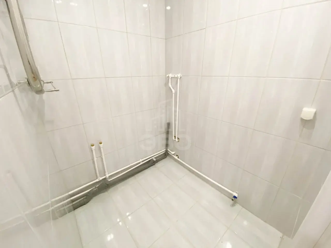 трехкомнатная квартира в Санкт-Петербурге по адресу: Белы Куна ул., 7, к 1