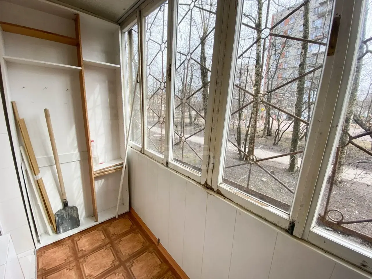 трехкомнатная квартира в Санкт-Петербурге по адресу: Белы Куна ул., 7, к 1