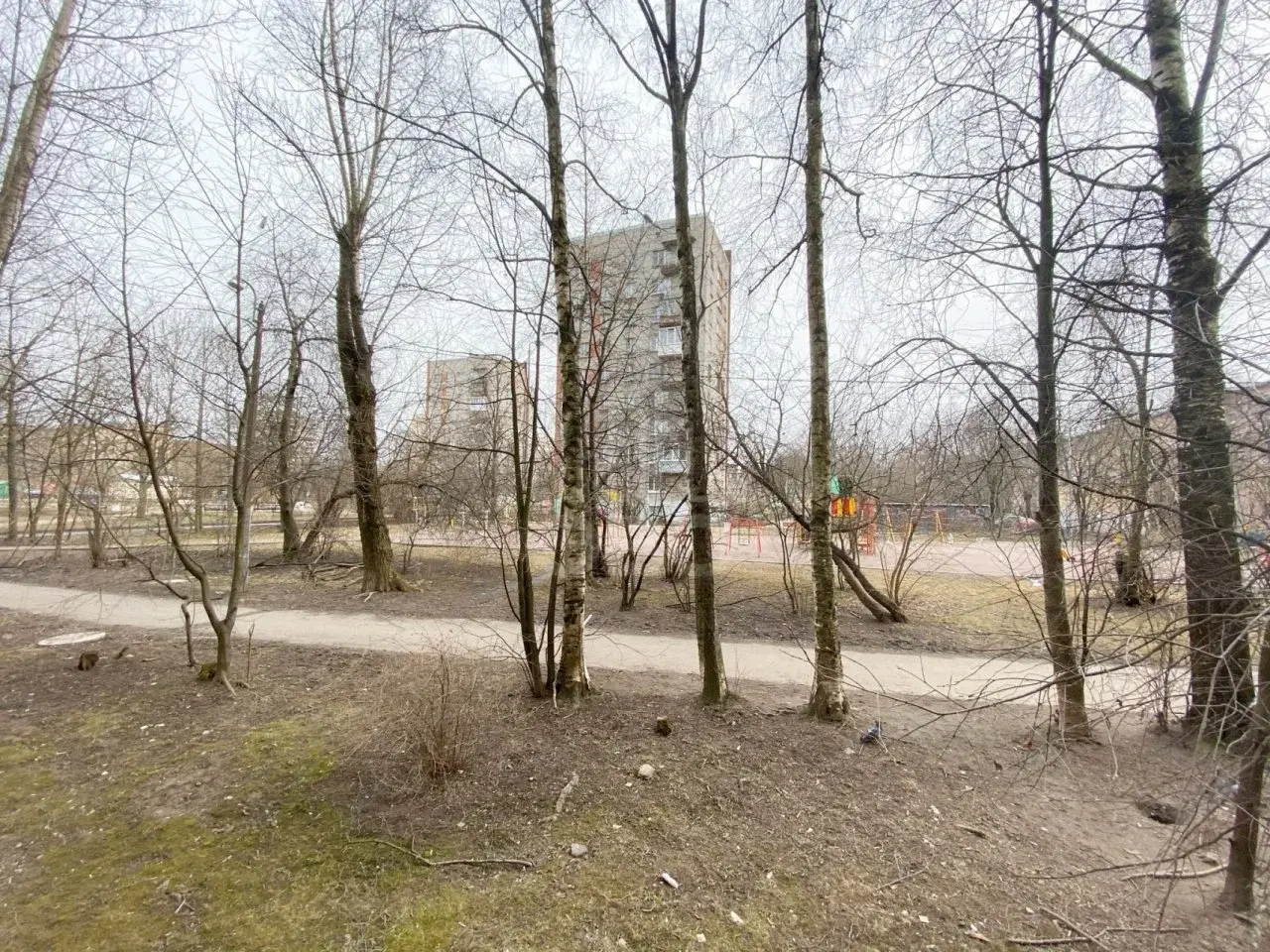 трехкомнатная квартира в Санкт-Петербурге по адресу: Белы Куна ул., 7, к 1