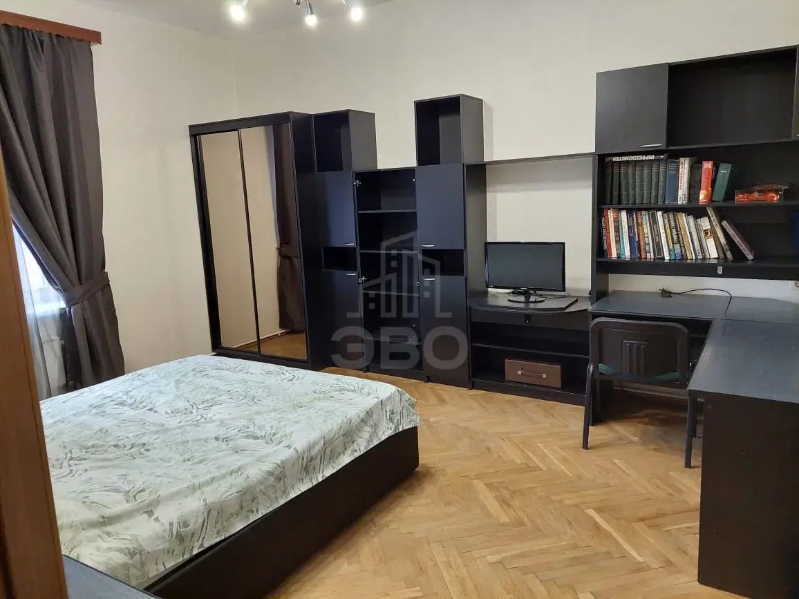 многокомнатная квартира в Санкт-Петербурге по адресу: Бухарестская ул., 59, литера Б