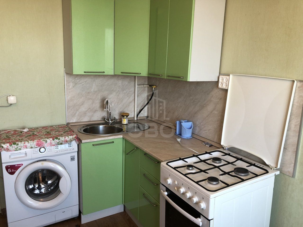 однокомнатная квартира в Санкт-Петербурге по адресу: Космонавтов проспект, 27, к 1