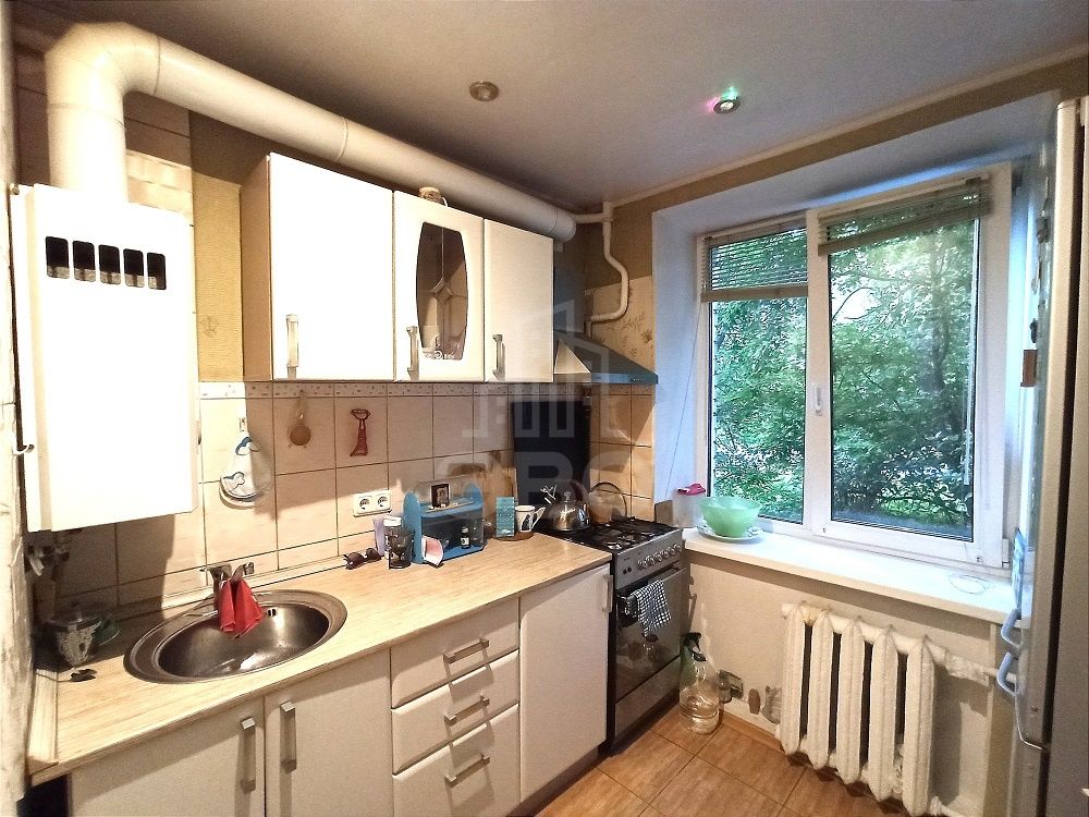 комната в Санкт-Петербурге по адресу: Новоизмайловский проспект, 30, к 2