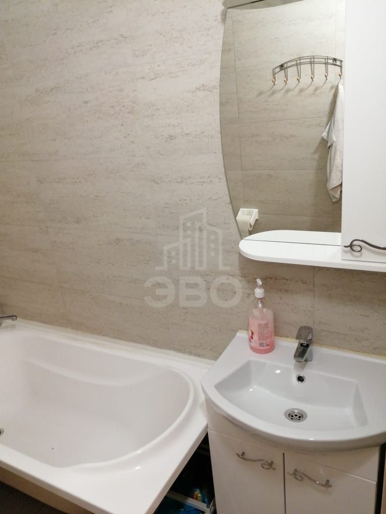 однокомнатная квартира в Санкт-Петербурге по адресу: Валдайская ул., 1, к 1