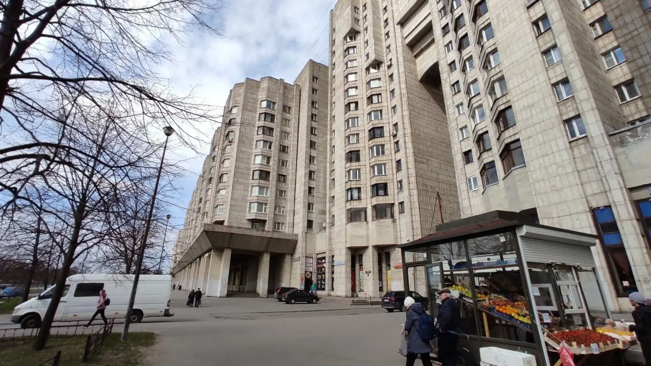 однокомнатная квартира в Санкт-Петербурге по адресу: Новосмоленская наб., 1