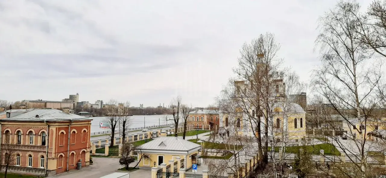 двухкомнатная квартира в Санкт-Петербурге по адресу: Октябрьская наб., 24, к 2, литера а