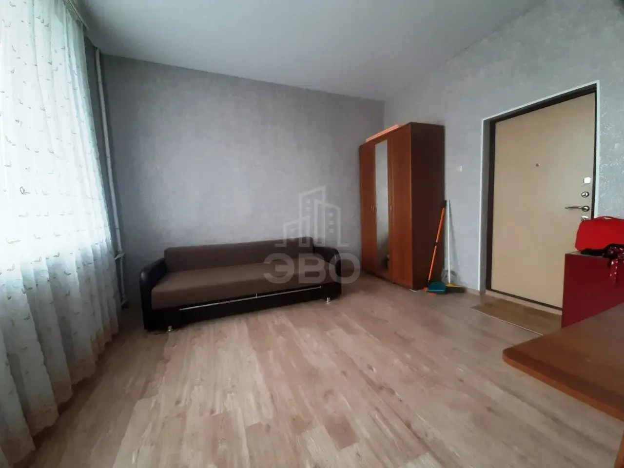 комната в Санкт-Петербурге по адресу: Стахановцев ул., 2