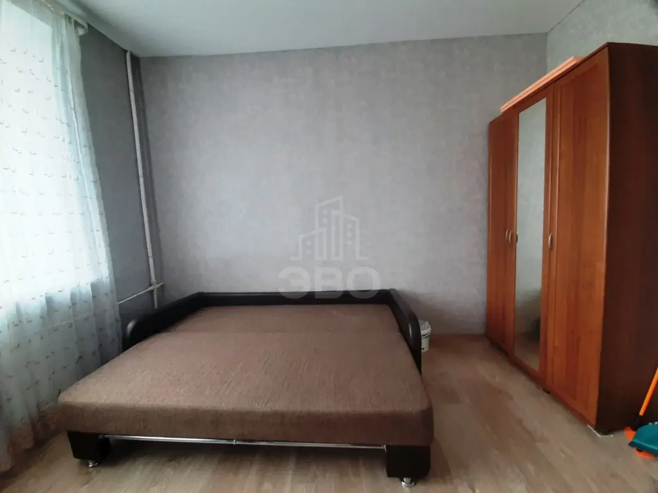 комната в Санкт-Петербурге по адресу: Стахановцев ул., 2