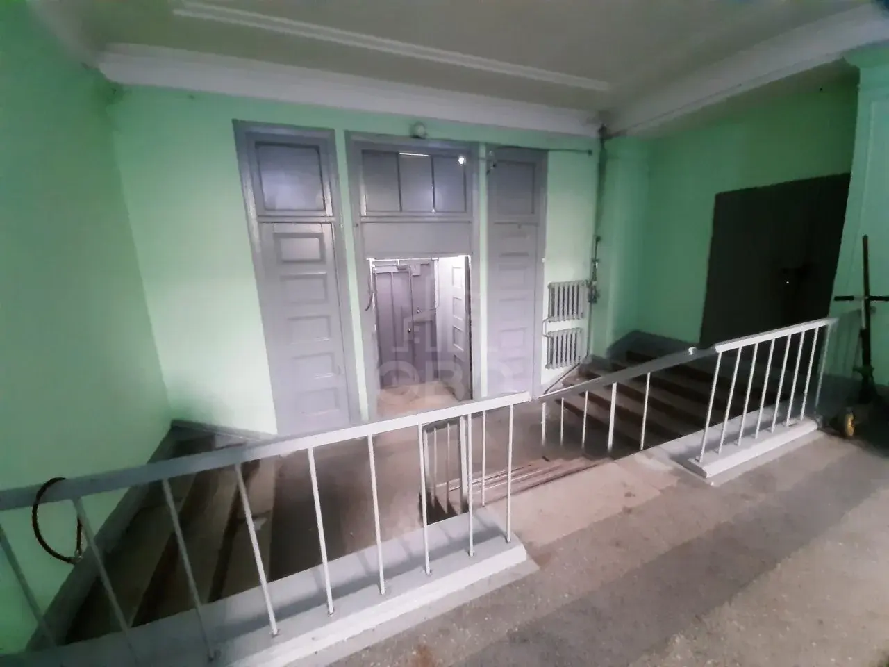 комната в Санкт-Петербурге по адресу: Стахановцев ул., 2