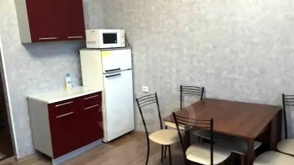 комната в Санкт-Петербурге по адресу: Стахановцев ул., 2