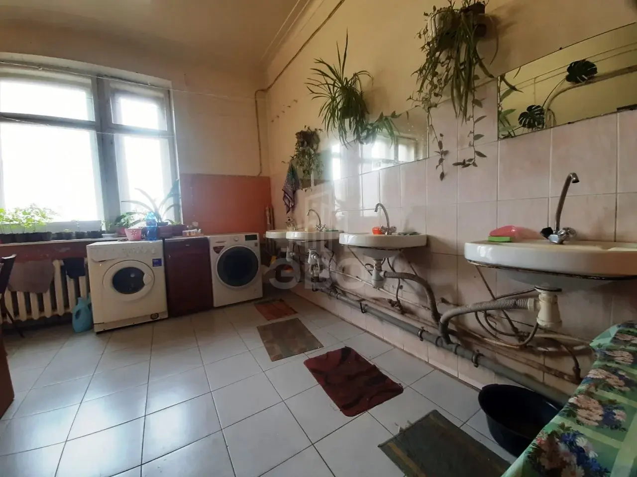 комната в Санкт-Петербурге по адресу: Стахановцев ул., 2