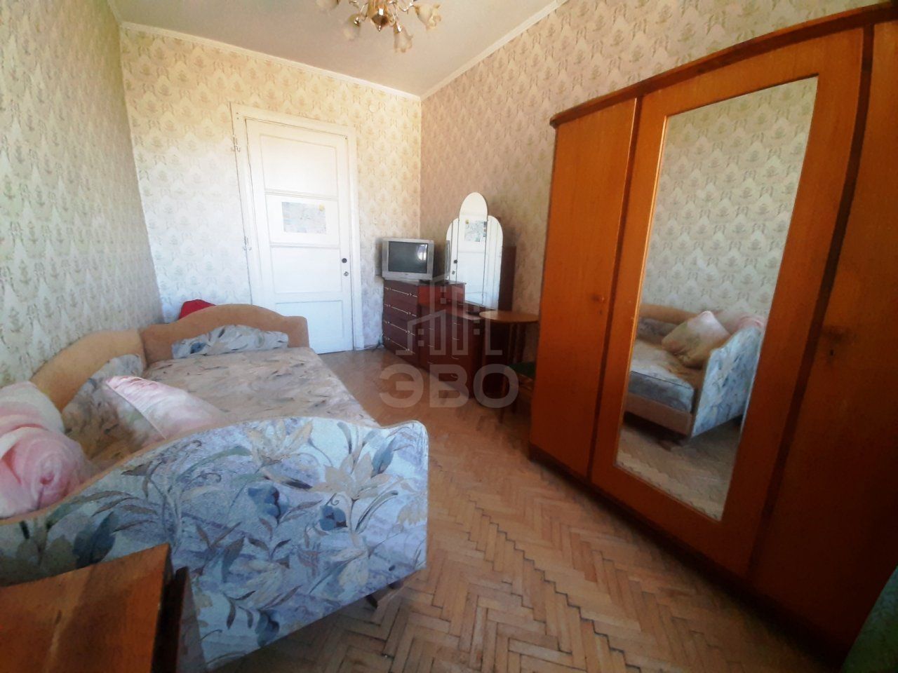 комната в Санкт-Петербурге по адресу: Возрождения ул., 19/38