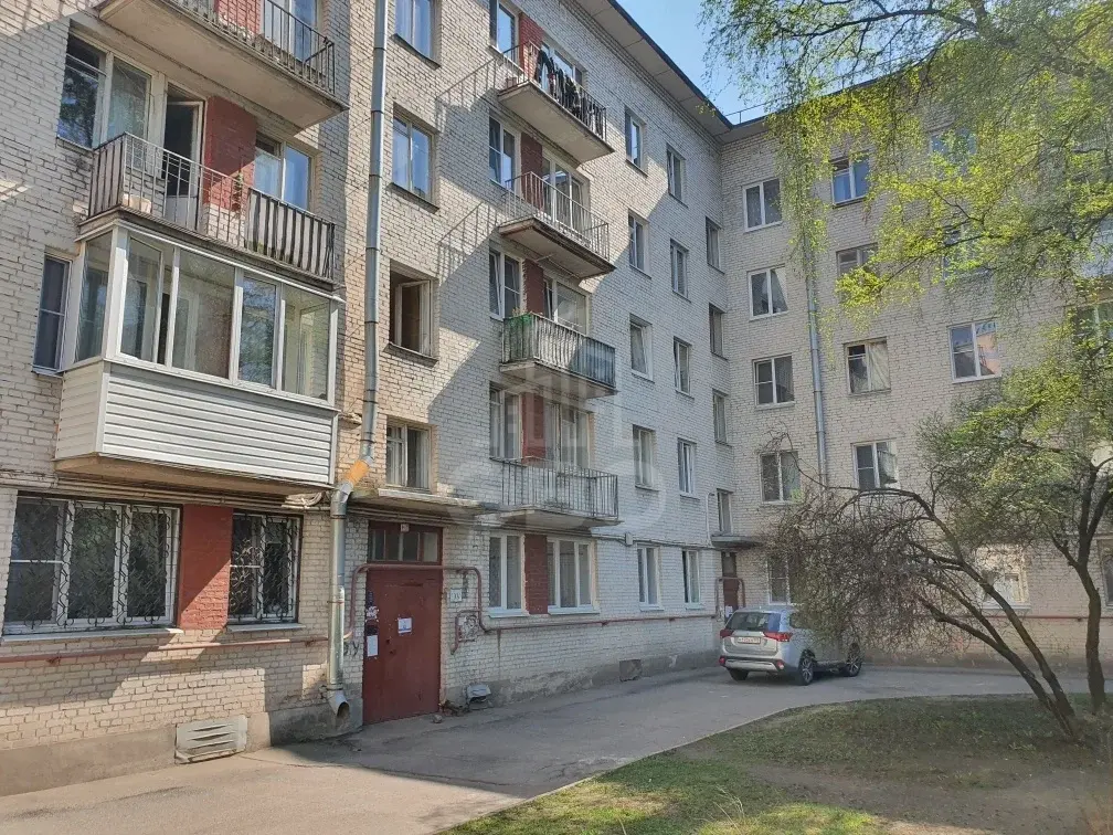 трехкомнатная квартира в Санкт-Петербурге по адресу: Тамбовская ул., 47, литера А