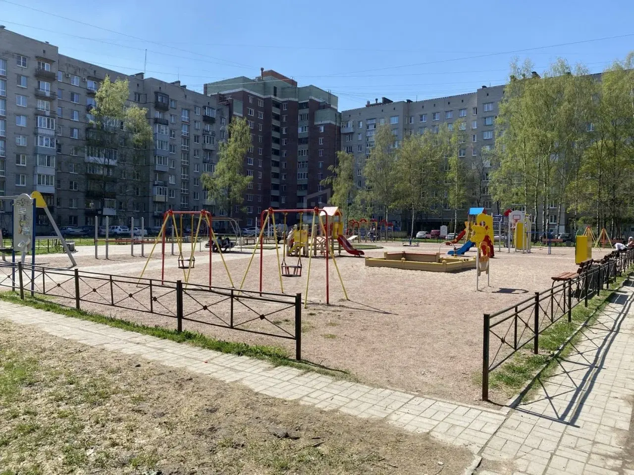 однокомнатная квартира в Санкт-Петербурге по адресу: Веры Слуцкой ул., 40