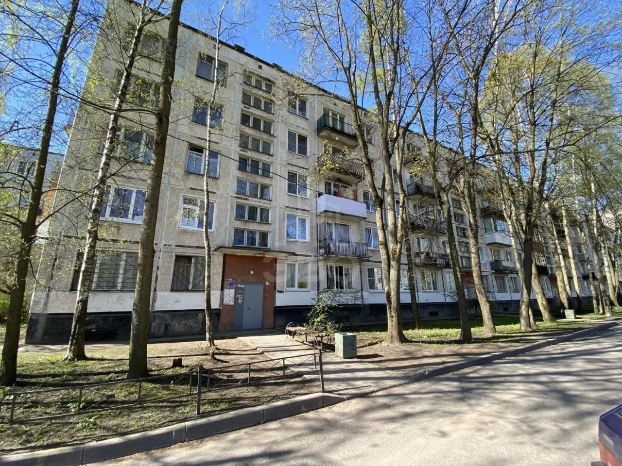 однокомнатная квартира в Санкт-Петербурге по адресу: Веры Слуцкой ул., 40