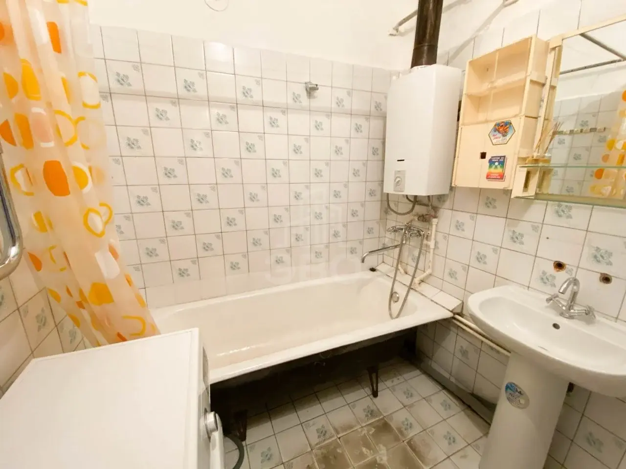 трехкомнатная квартира в Санкт-Петербурге по адресу: Авиационная ул., 15