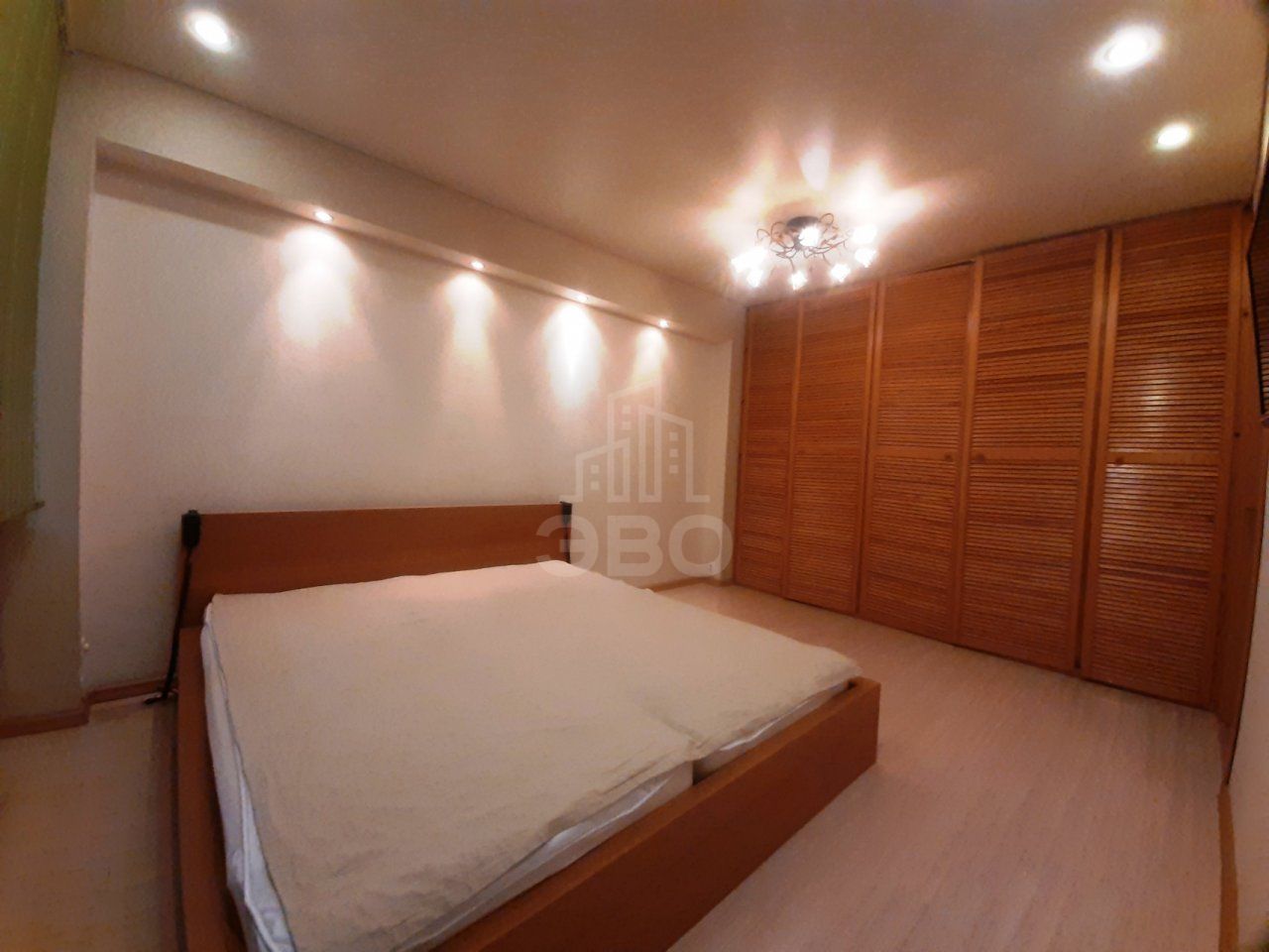 двухкомнатная квартира в Санкт-Петербурге по адресу: Маршала Казакова ул., 10, к 1