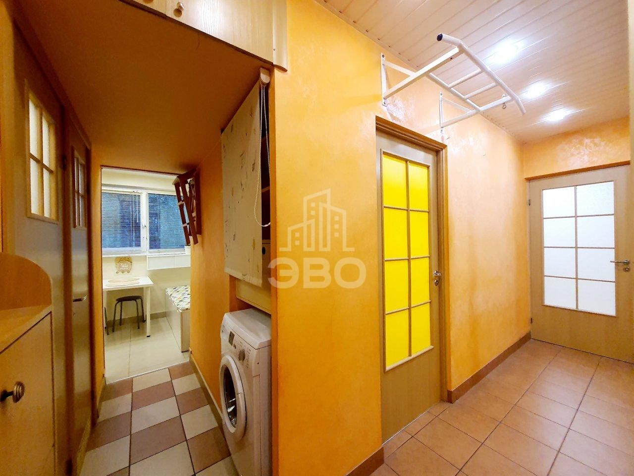 двухкомнатная квартира в Санкт-Петербурге по адресу: Маршала Казакова ул., 10, к 1