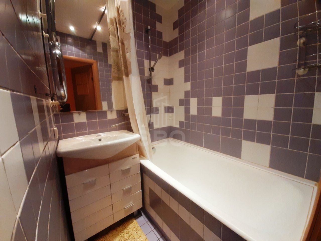 двухкомнатная квартира в Санкт-Петербурге по адресу: Маршала Казакова ул., 10, к 1