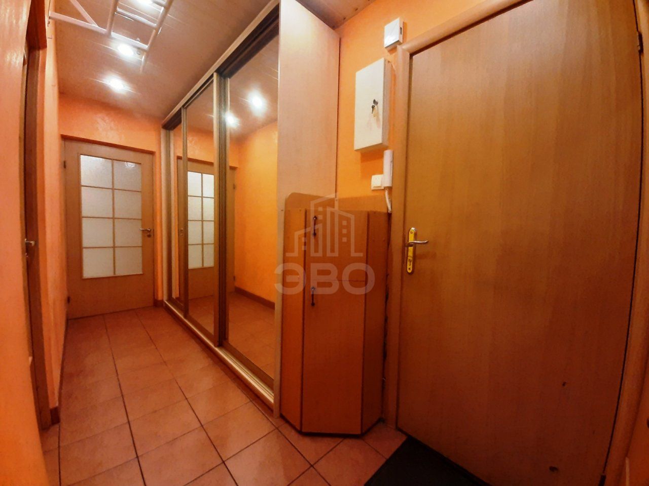 двухкомнатная квартира в Санкт-Петербурге по адресу: Маршала Казакова ул., 10, к 1