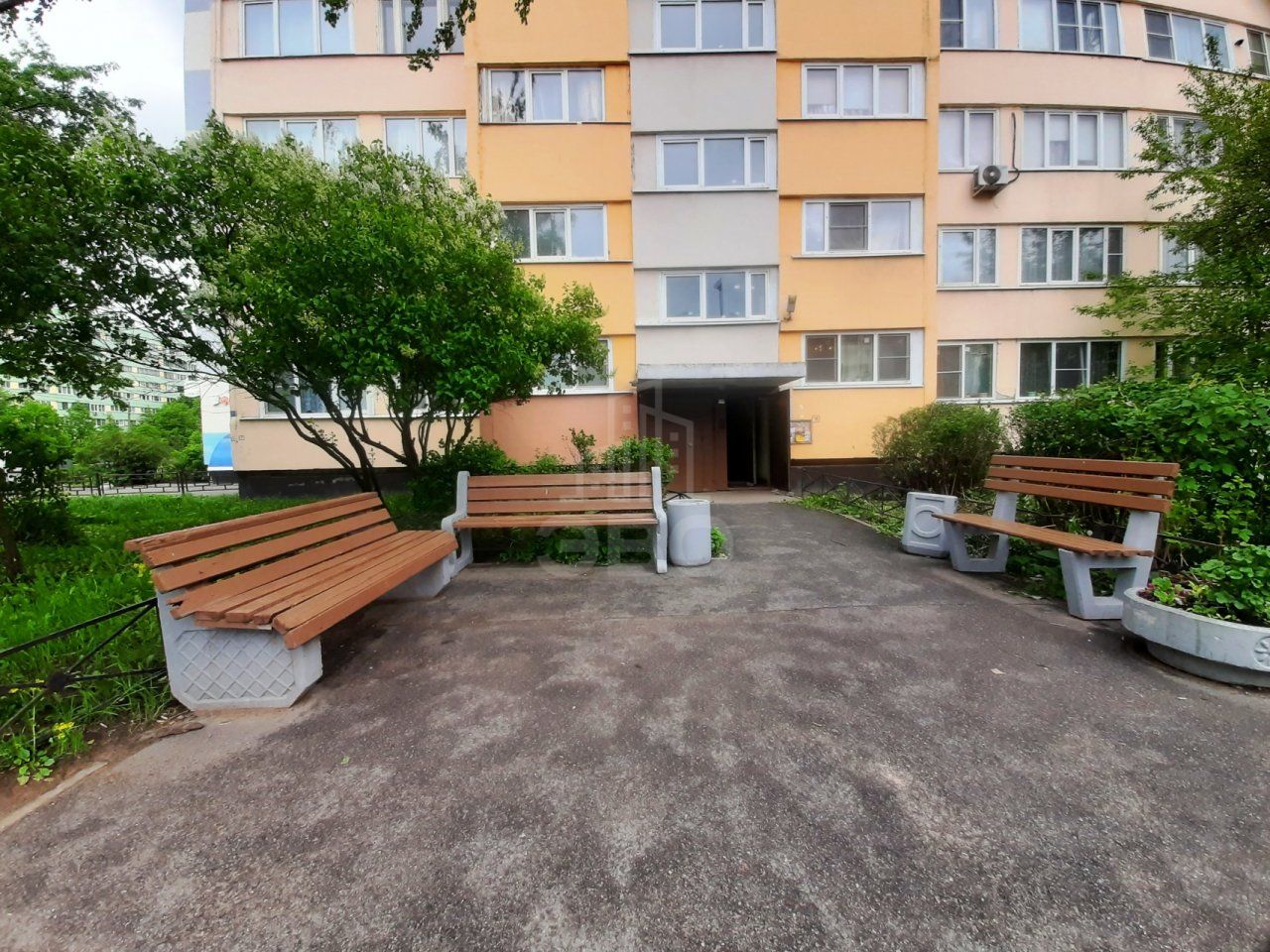 двухкомнатная квартира в Санкт-Петербурге по адресу: Маршала Казакова ул., 10, к 1