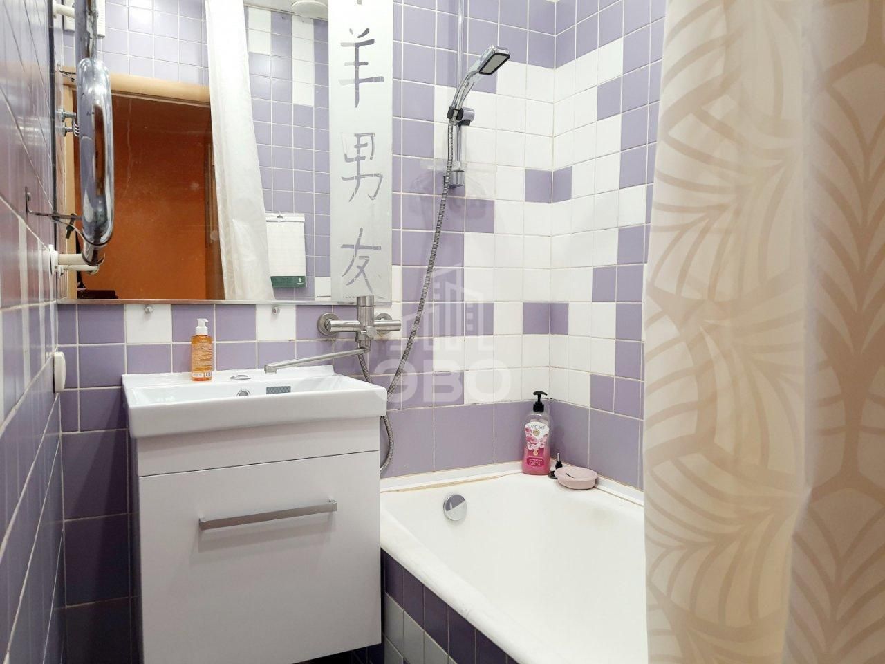 двухкомнатная квартира в Санкт-Петербурге по адресу: Маршала Казакова ул., 10, к 1