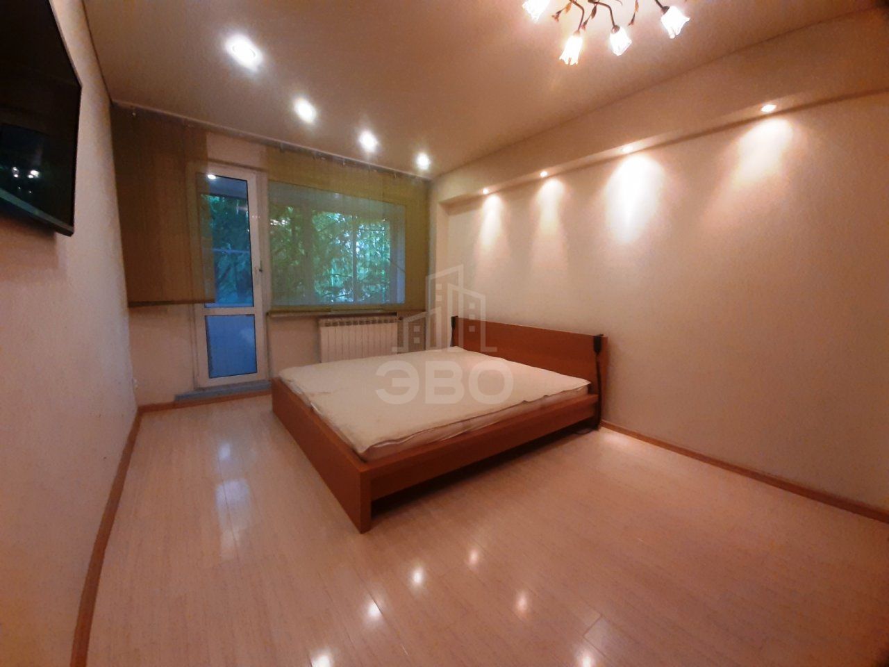 двухкомнатная квартира в Санкт-Петербурге по адресу: Маршала Казакова ул., 10, к 1