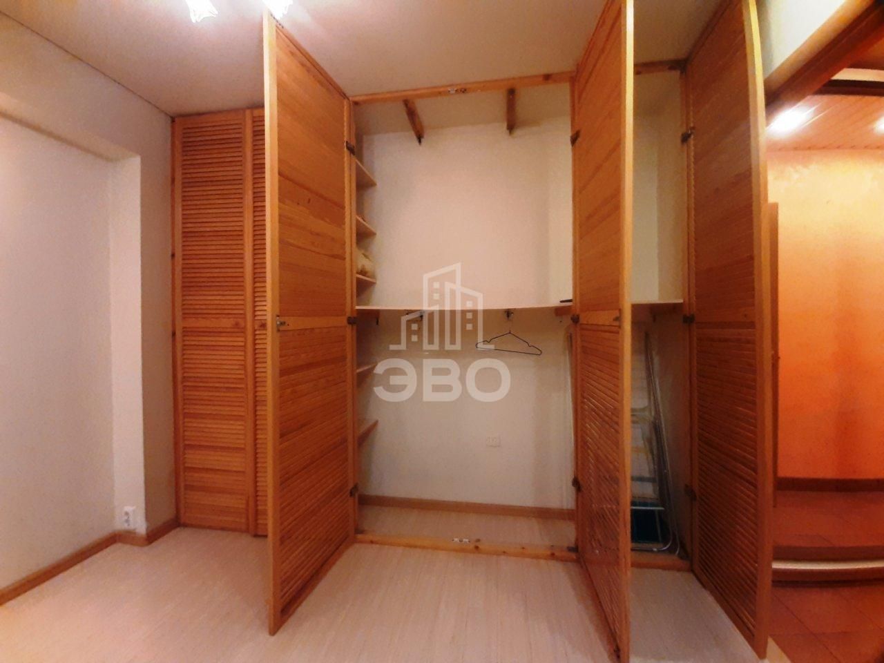 двухкомнатная квартира в Санкт-Петербурге по адресу: Маршала Казакова ул., 10, к 1