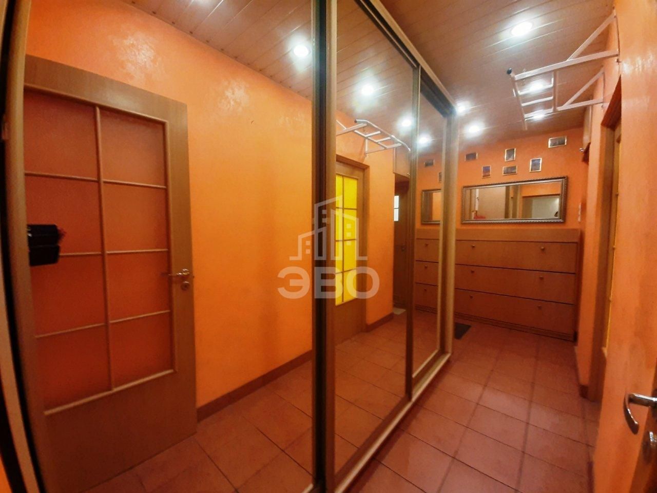 двухкомнатная квартира в Санкт-Петербурге по адресу: Маршала Казакова ул., 10, к 1