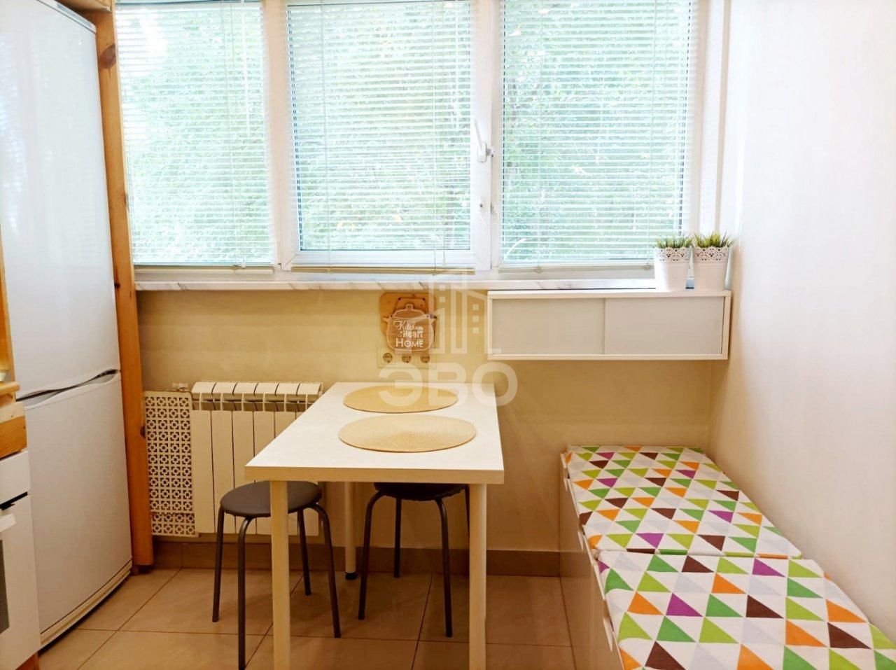 двухкомнатная квартира в Санкт-Петербурге по адресу: Маршала Казакова ул., 10, к 1