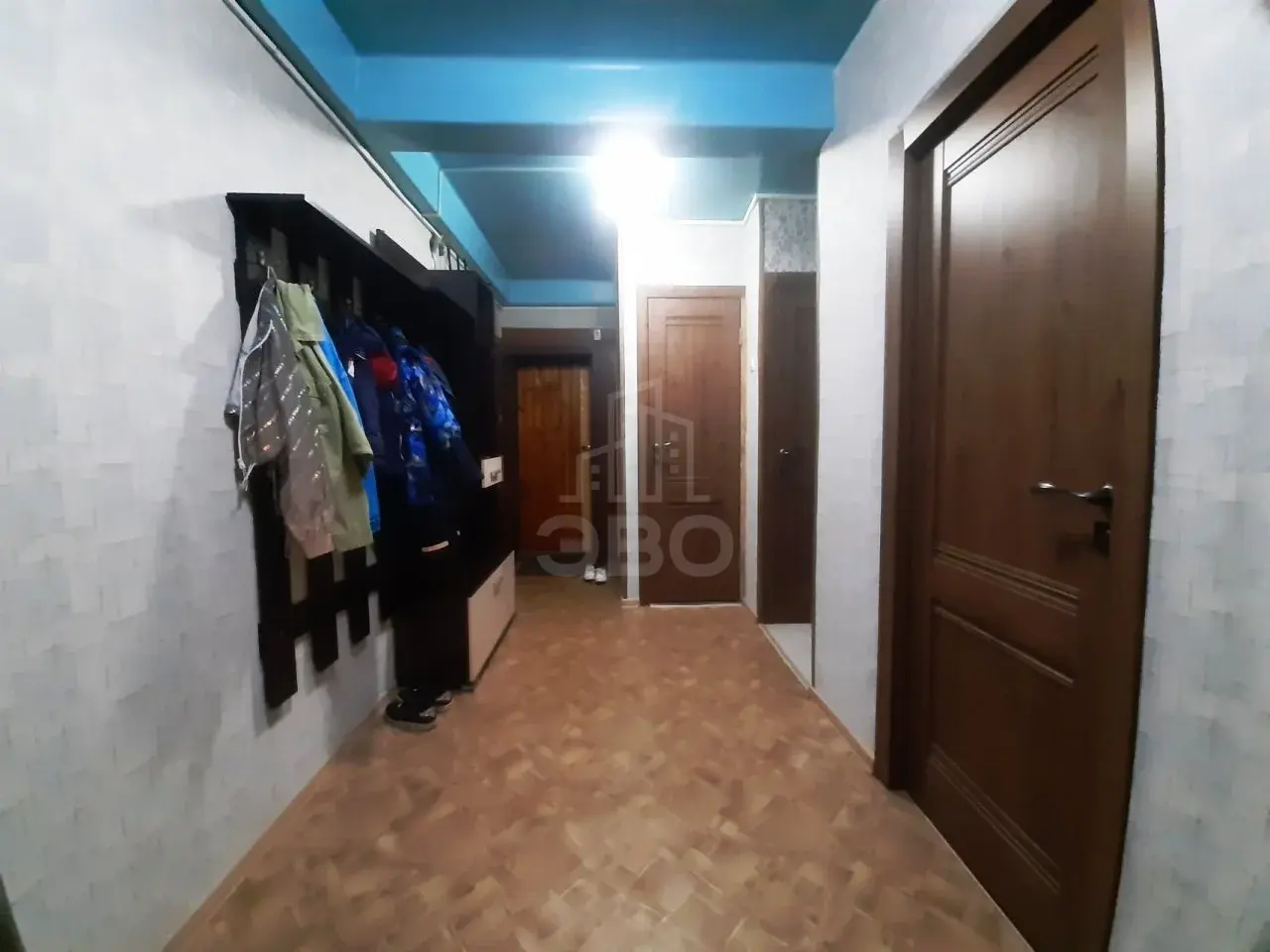 трехкомнатная квартира в Санкт-Петербурге по адресу: Коллонтай ул., 27, к 3