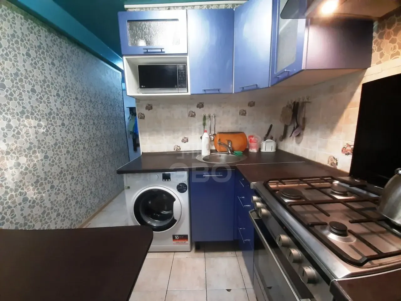трехкомнатная квартира в Санкт-Петербурге по адресу: Коллонтай ул., 27, к 3