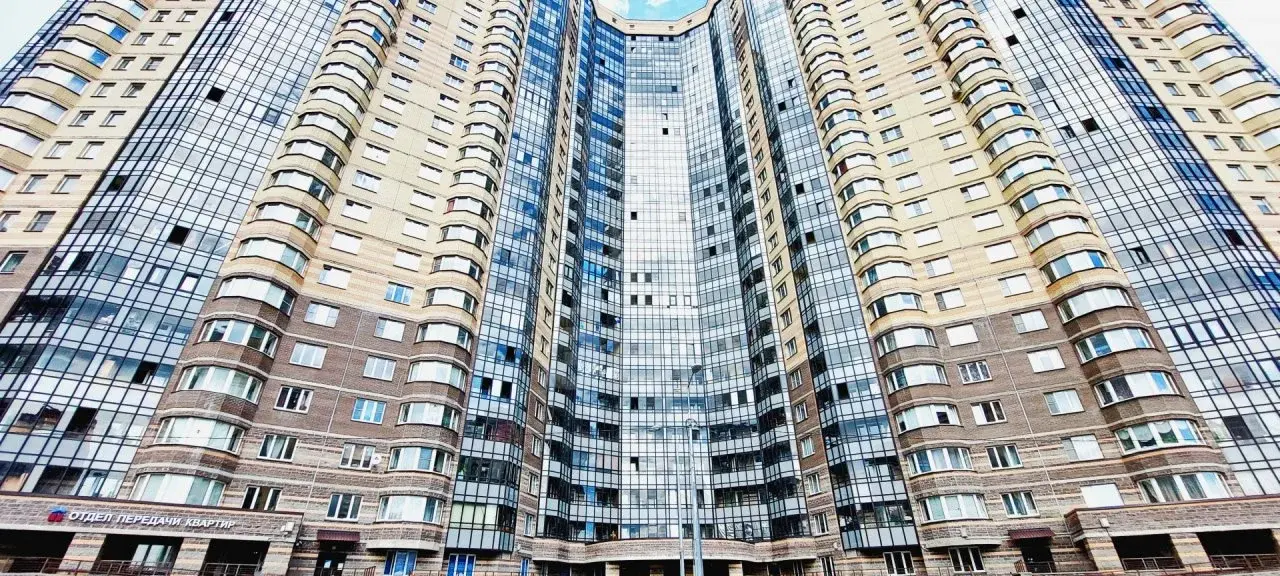 однокомнатная квартира в Санкт-Петербурге по адресу: Федора Абрамова ул., 21, к 3