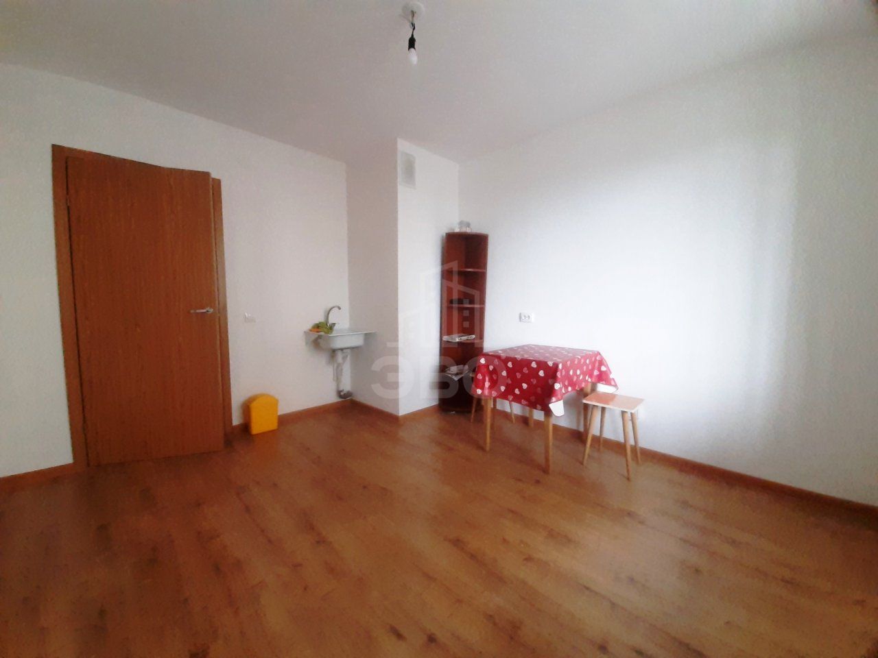 однокомнатная квартира в Санкт-Петербурге по адресу: Славянская  ул., 20