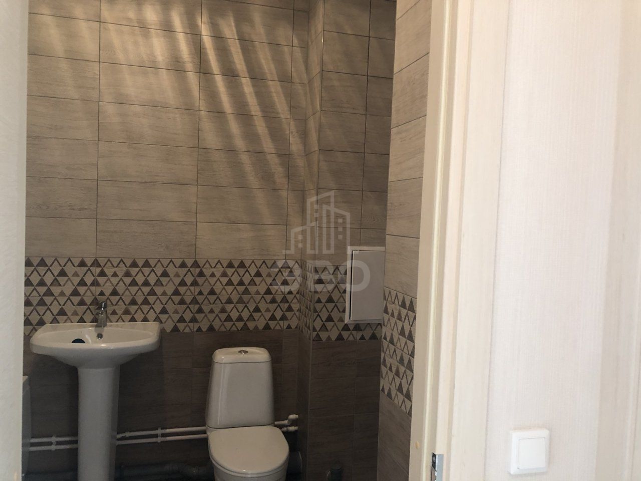 однокомнатная квартира в Санкт-Петербурге по адресу: Заречная ул., 15, к 1