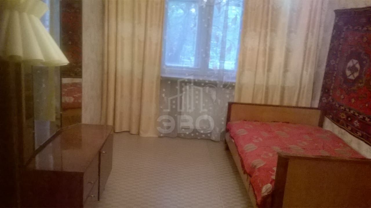 трехкомнатная квартира в Санкт-Петербурге по адресу: Маршала Казакова ул., 10