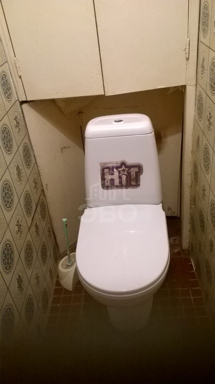 трехкомнатная квартира в Санкт-Петербурге по адресу: Маршала Казакова ул., 10