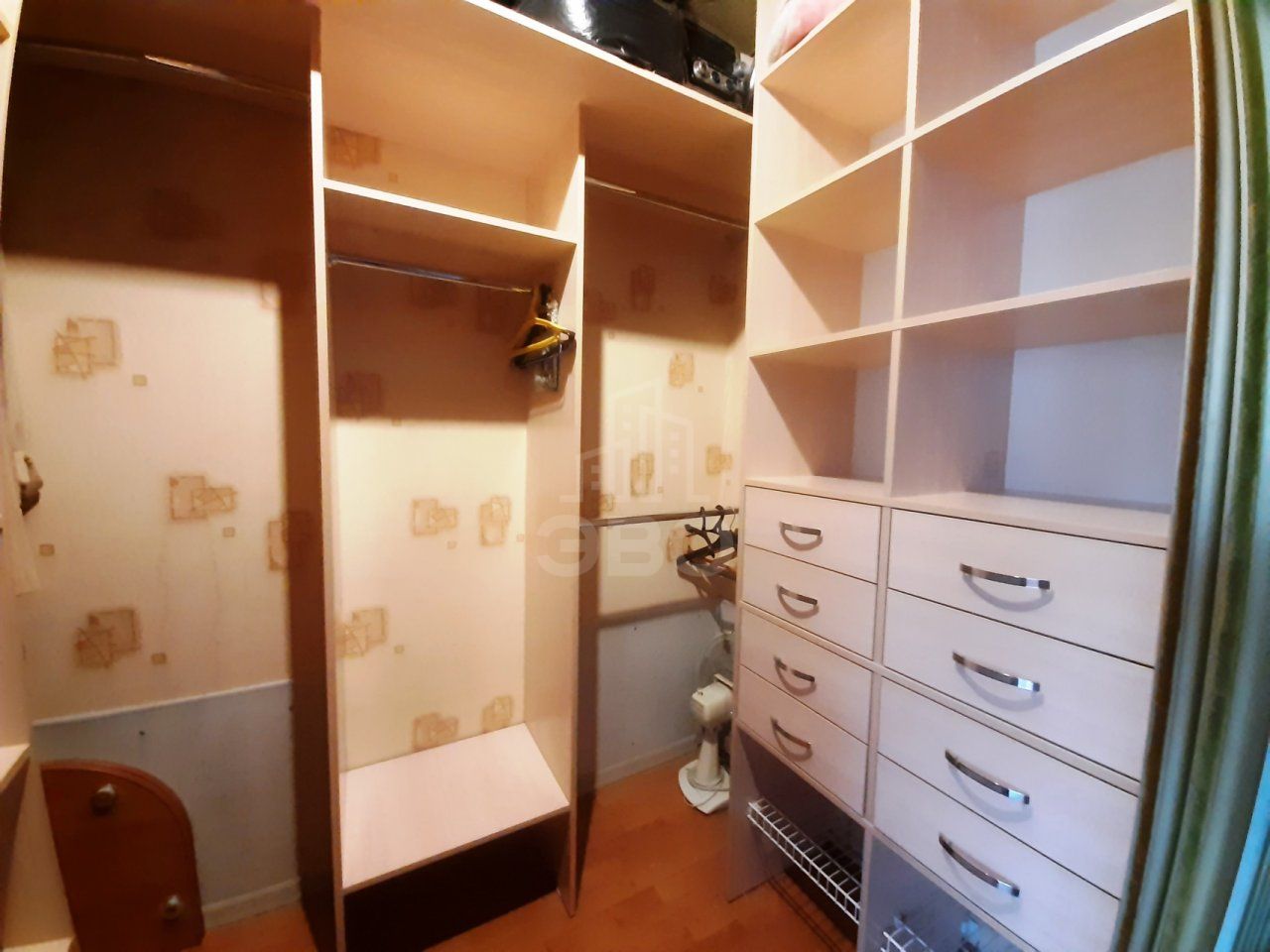 двухкомнатная квартира в Санкт-Петербурге по адресу: Школьная ул., 7