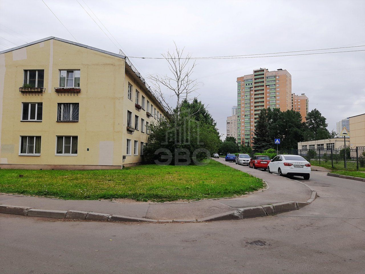 двухкомнатная квартира в Санкт-Петербурге по адресу: Школьная ул., 7