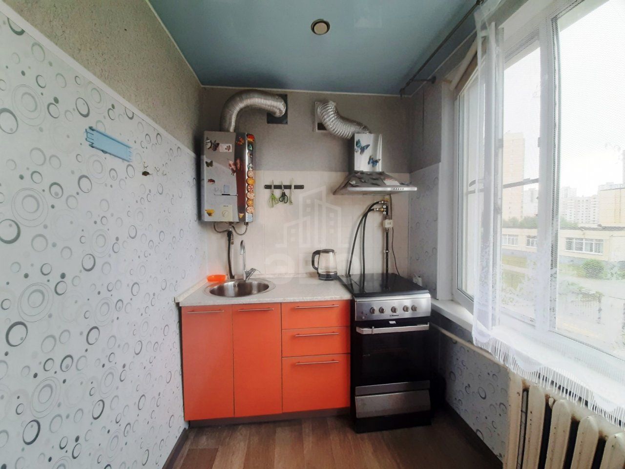 двухкомнатная квартира в Санкт-Петербурге по адресу: Школьная ул., 7