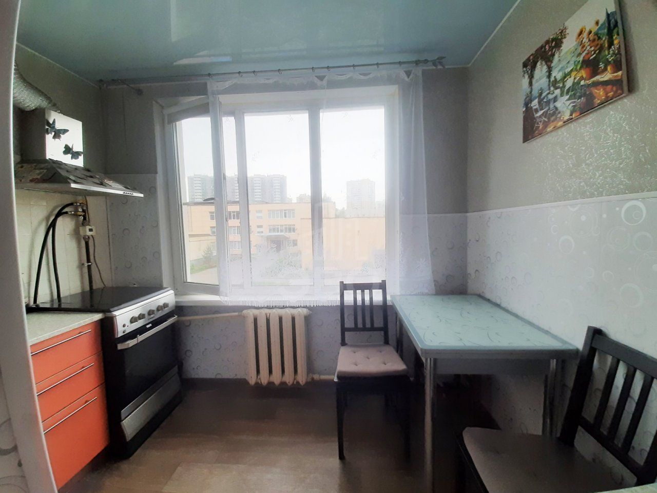 двухкомнатная квартира в Санкт-Петербурге по адресу: Школьная ул., 7