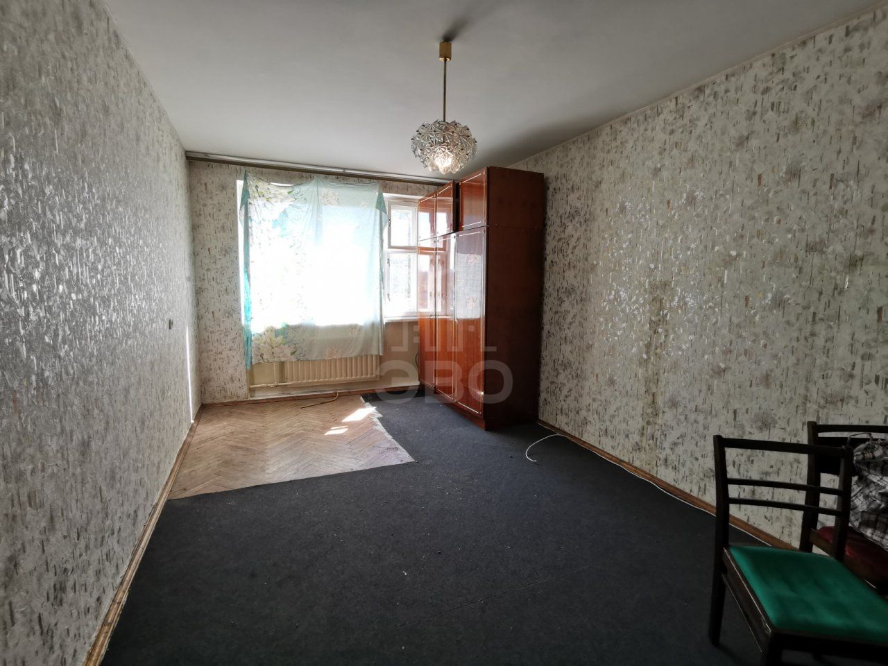 трехкомнатная квартира в Санкт-Петербурге по адресу: Хасанская ул., 14, к 1