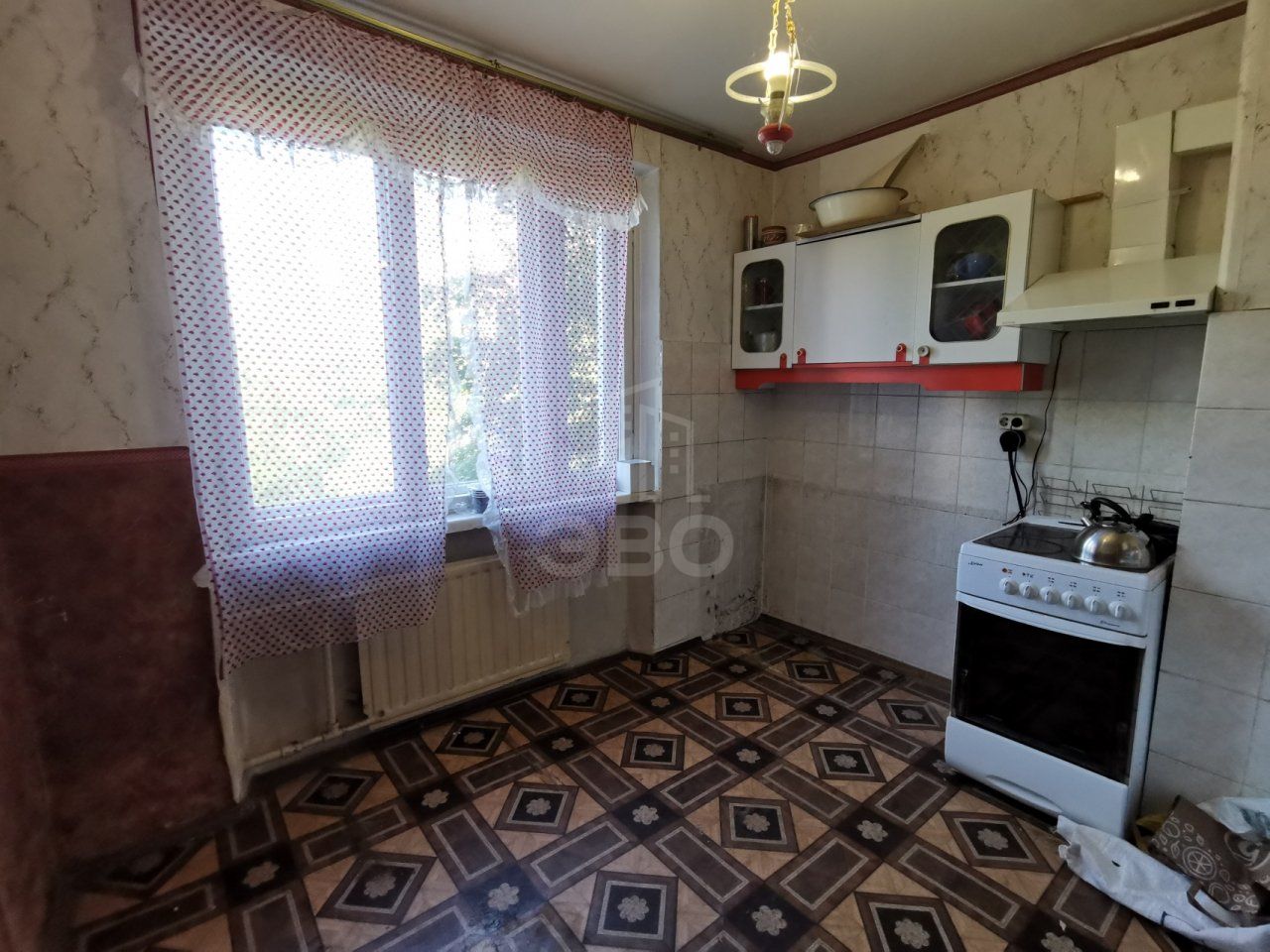 трехкомнатная квартира в Санкт-Петербурге по адресу: Хасанская ул., 14, к 1