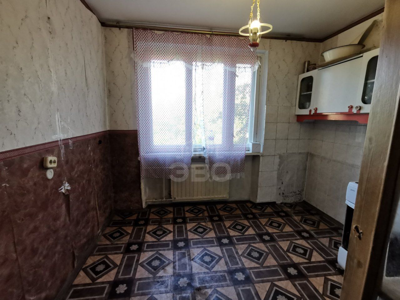 трехкомнатная квартира в Санкт-Петербурге по адресу: Хасанская ул., 14, к 1