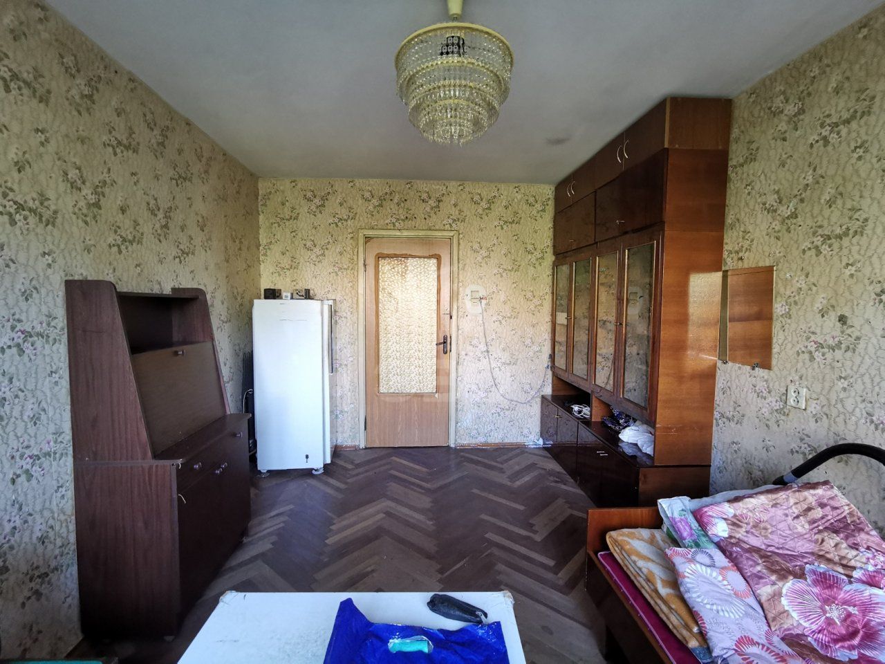 трехкомнатная квартира в Санкт-Петербурге по адресу: Хасанская ул., 14, к 1