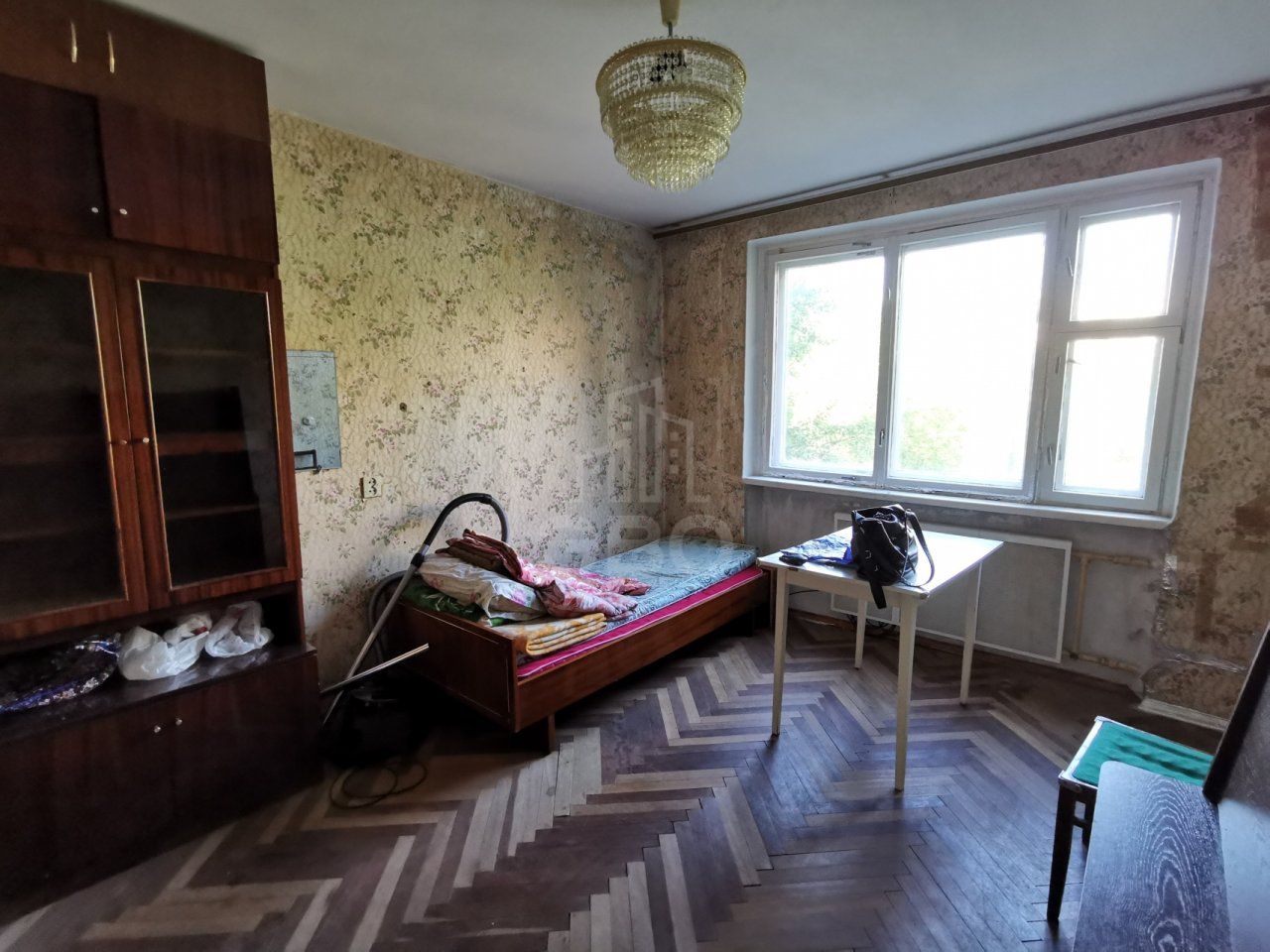 трехкомнатная квартира в Санкт-Петербурге по адресу: Хасанская ул., 14, к 1