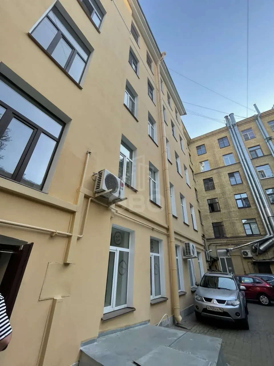 трехкомнатная квартира в Санкт-Петербурге по адресу: Тверская ул., 12